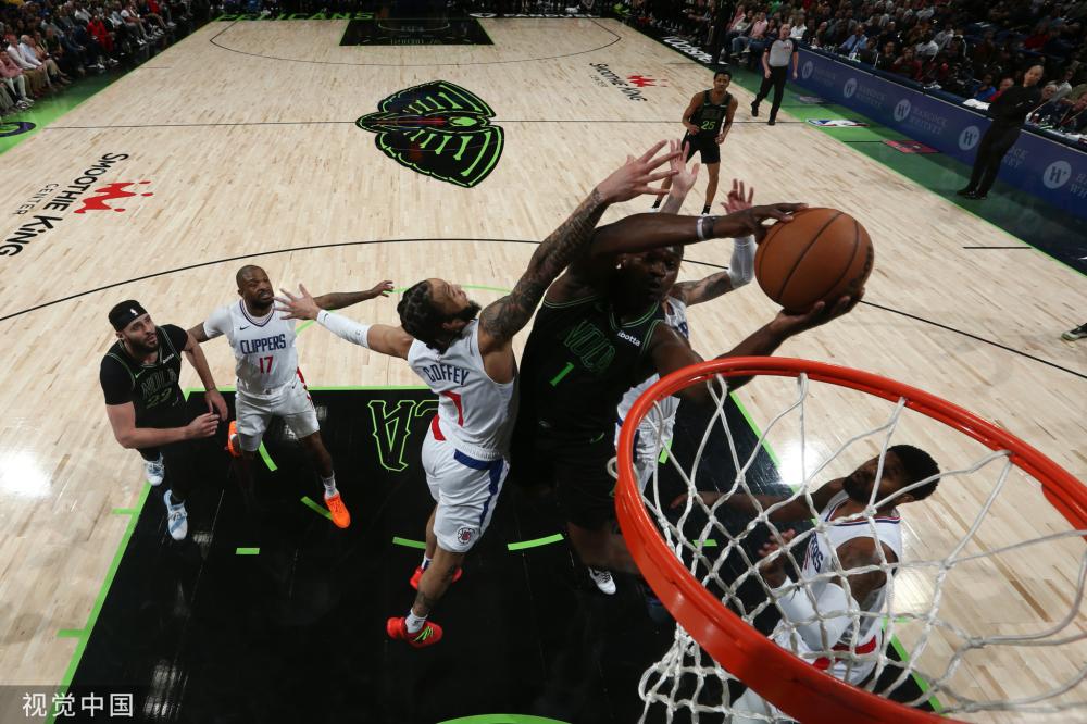 在场上不可 在场上不可